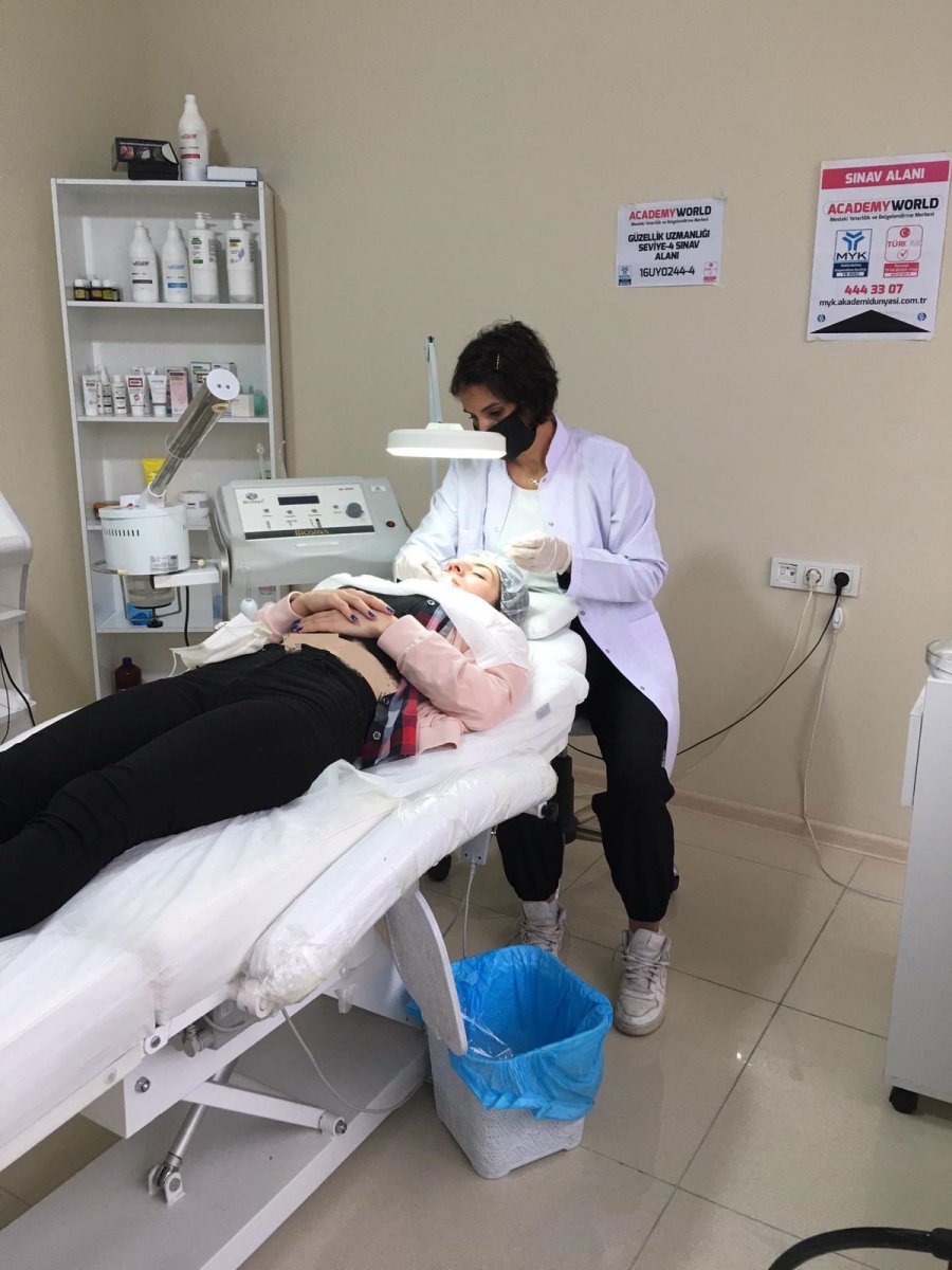 güzellik uzmanı_performans_sinavi
